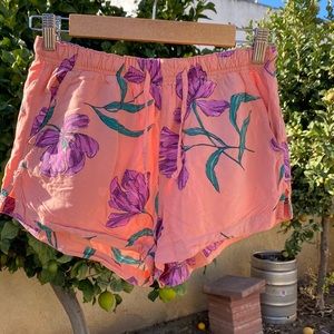 Obey pink floral short size XS with pockets